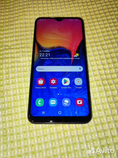 Samsung Galaxy A10, 2/32 ГБ