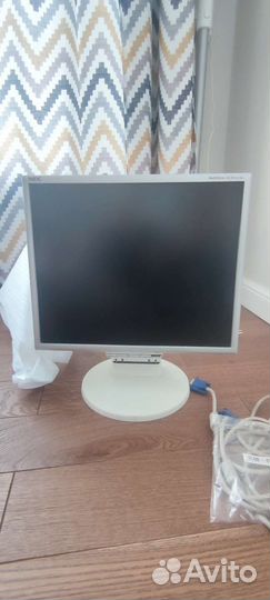 Монитор NEC MultiSync LCD 195VXM+