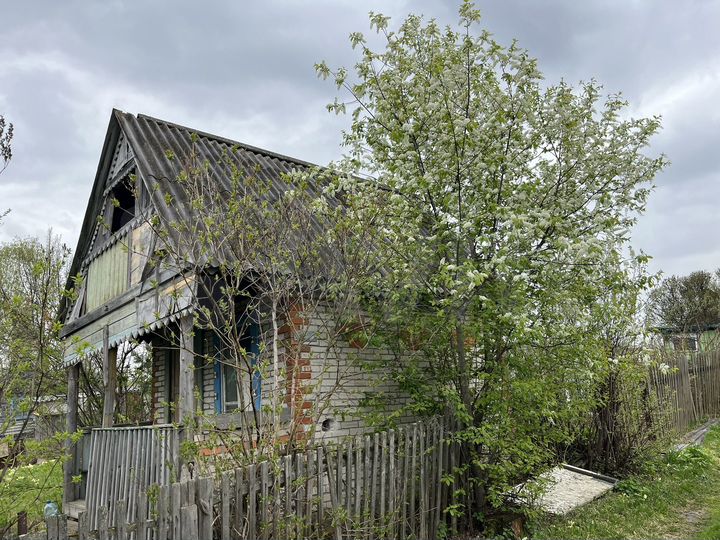 Дача 12 м² на участке 4 сот.