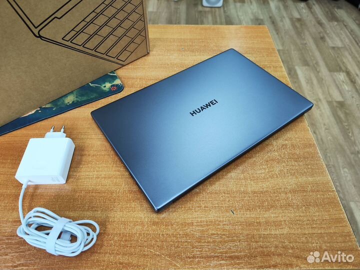 Как новый Huawei Core i5-1155G7/ 8Gb/ SSD256