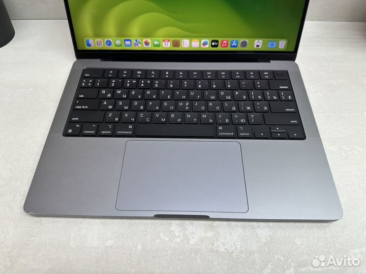 MacBook Pro 14