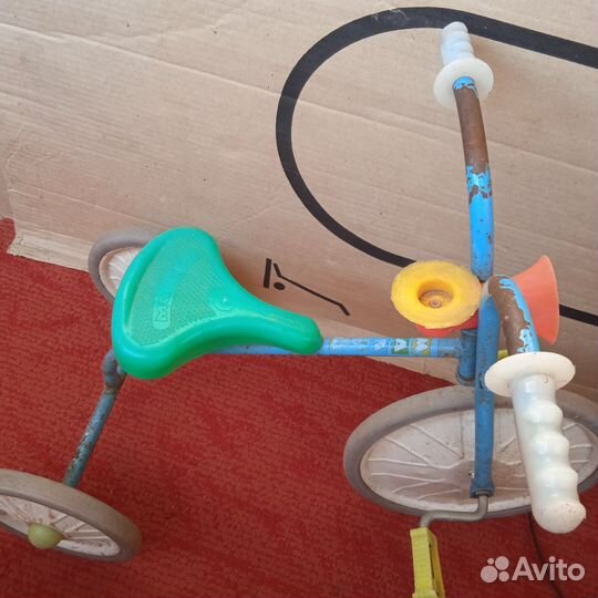 Детский трехколесный велосипед