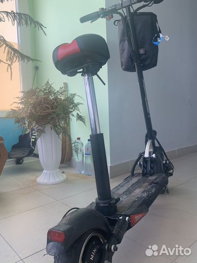 Продаю самокат электрический