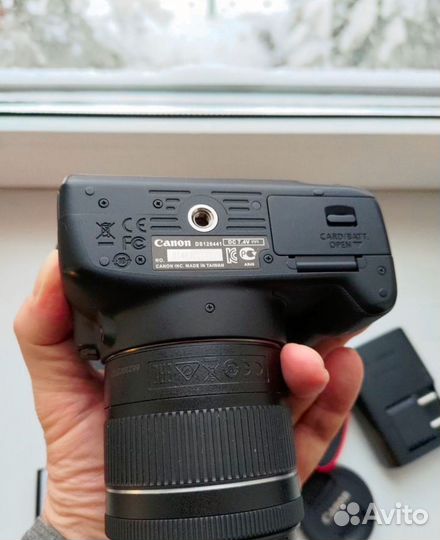 Фотоаппарат Canon 100d