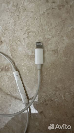 Наушники apple
