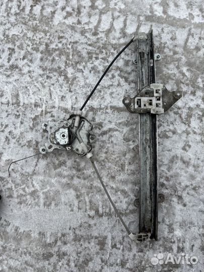 Электрический стеклоподъемник