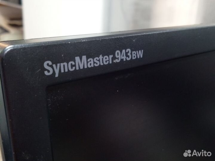 Монитор Samsung SyncMaster 943bw
