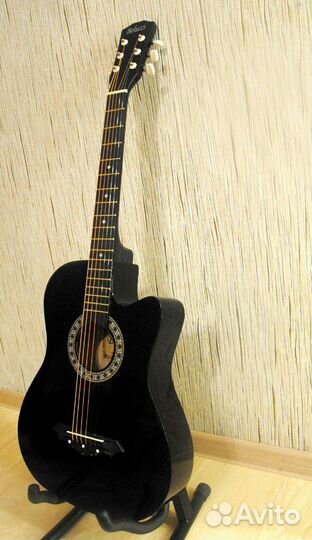 Гитара новая