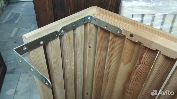 Экран на батарею отопления из сосны