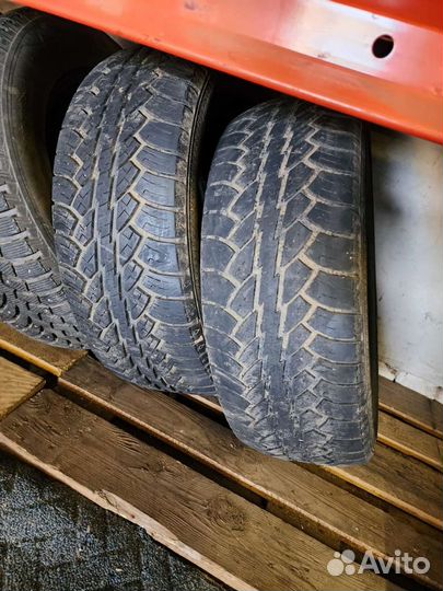 Cooper Discoverer RTX 235/65 R17