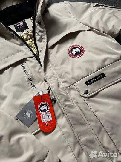 Пуховик Canada Goose с натуральным мехом
