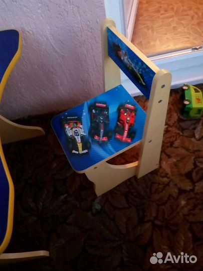 Парта со стулом для детей от 3лет до 8лет