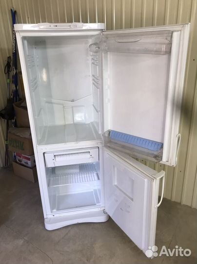 Холодильник indesit