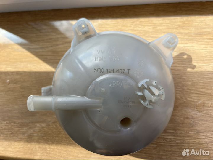 Расширительный бачок vag
