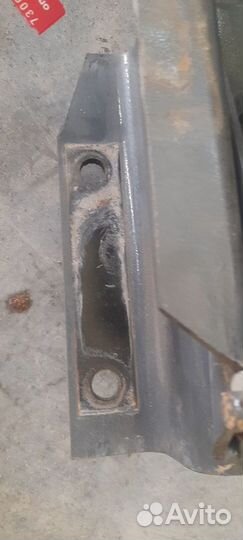 Крепление топливного бака (в сборе)