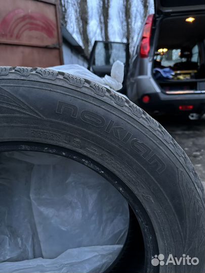 Nokian Tyres WR SUV 4 215/65 R17 103H