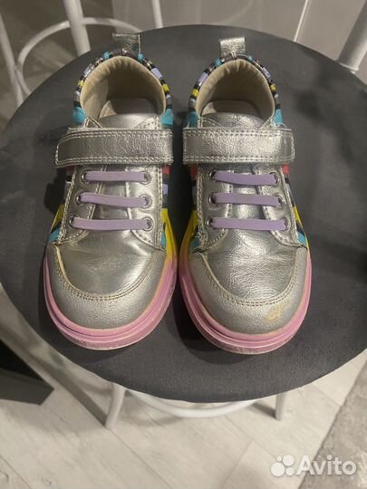 Кроссовки для девочек