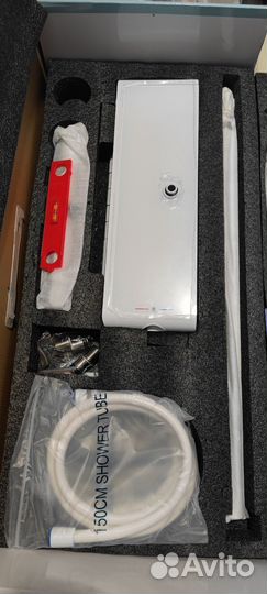 Душевая стойка с термостатом