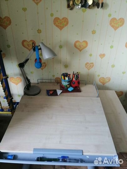 Растущая парта Дэми