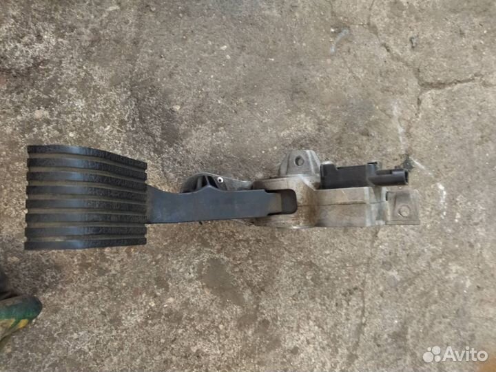 Педаль газа DAF XF 105 2008 1742594