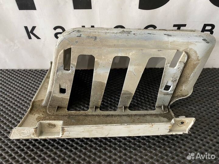 Корпус подножки левый Volvo FH13 20759233