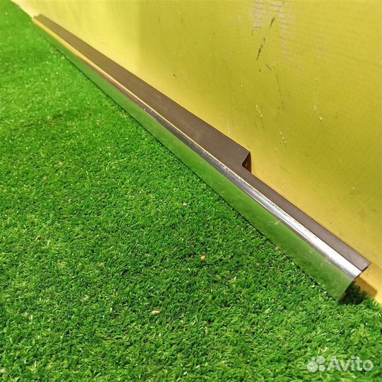 Накладка стекла переднего левого mersedes benz GL