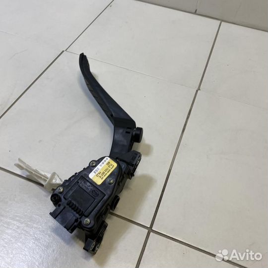 Педаль газа Volkswagen Touareg II (2010—2014)