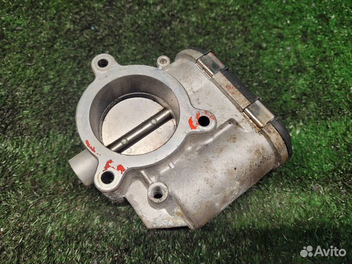 Дроссельная заслонка LADA X-RAy