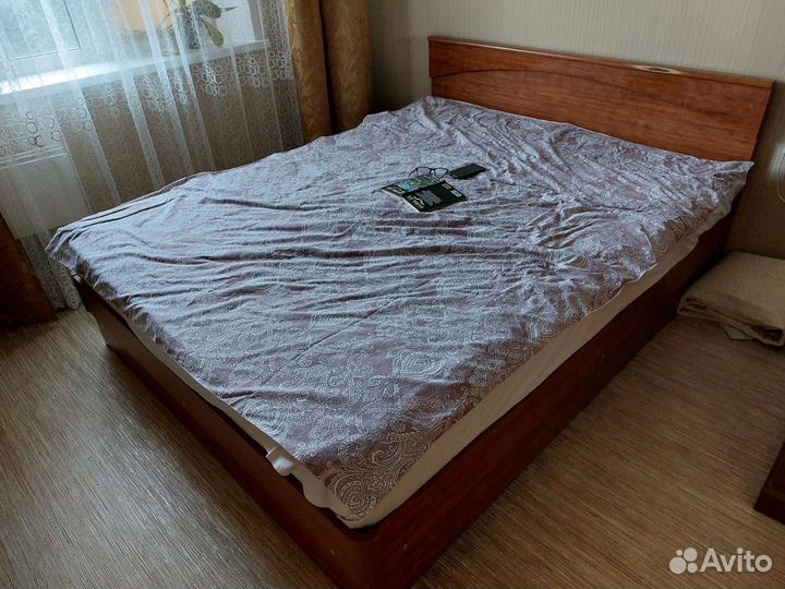 Кровать двуспальная 160*200 без матраса бу