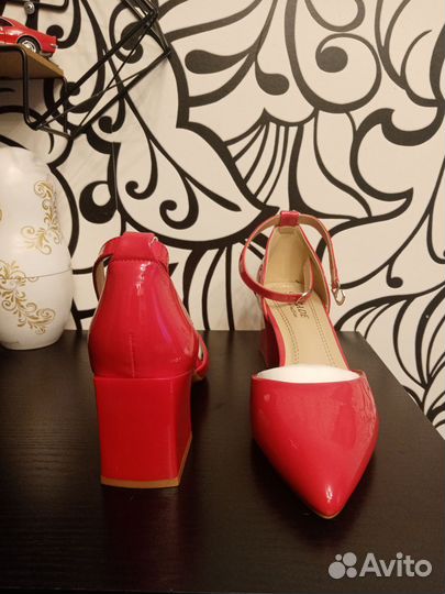 Туфли лодочки красные
