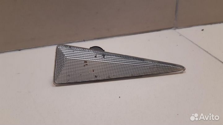 Указатель поворота правый в крыло