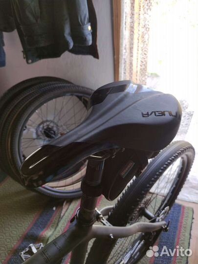 Седло для велосипеда кожаное