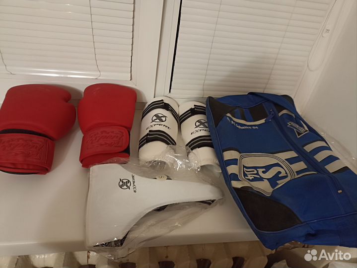 Защита для кикбоксинга Жен(S), Боксёрские перчатки