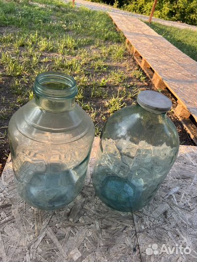 Бутыли стеклянные 10 и 15 литров