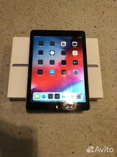 iPad Air, 32 GB сим карта LTE/4G, grey