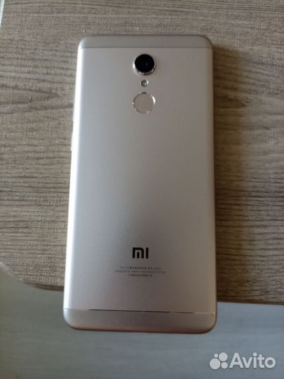 Xiaomi Redmi 5, 2/16 ГБ