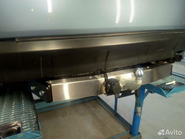 Фаркоп установка тсу Mitsubishi Outlander XL Resty