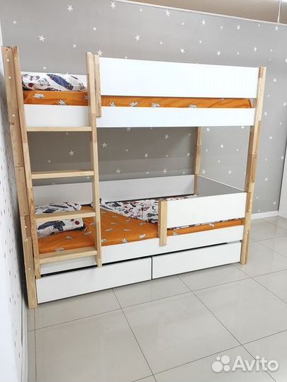 Детская двухъярусная кровать с комодом