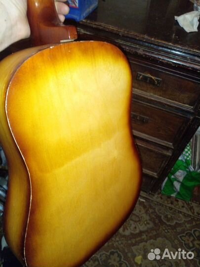 Гитара 6 струнная