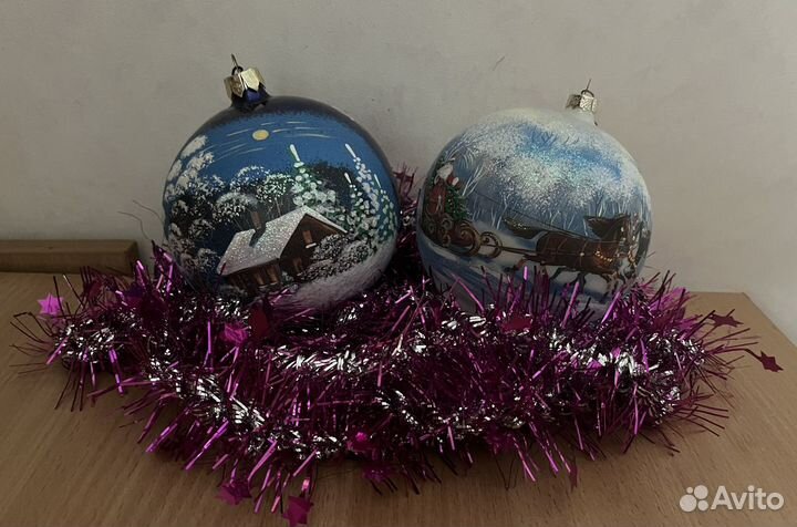 Большие новогодние игрушки-шары современные