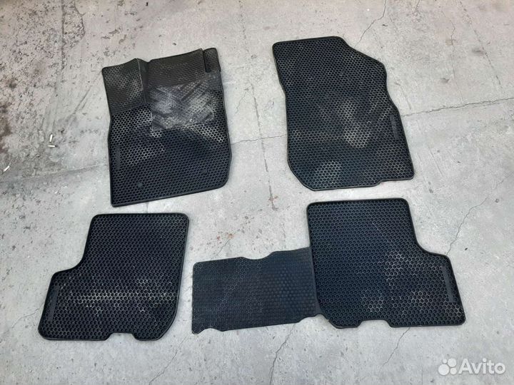 Полики на largus