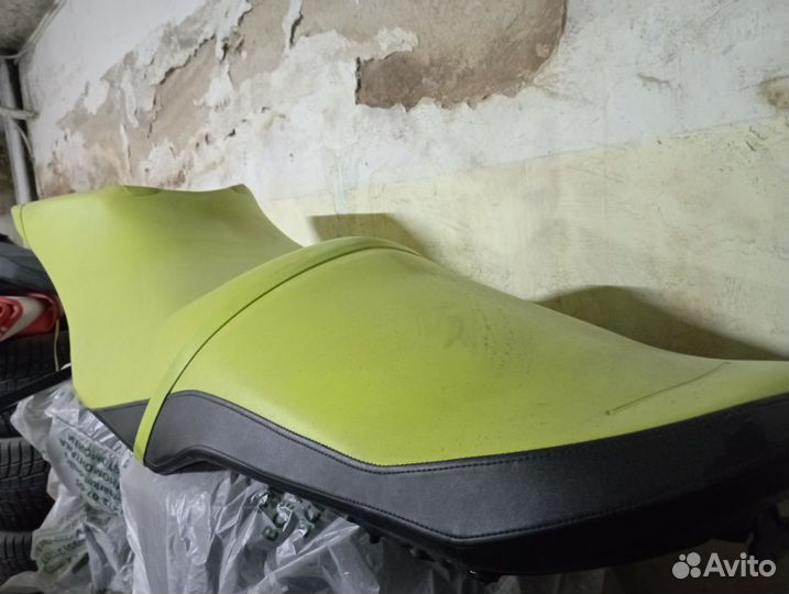 Сиденье на гидроцикл BRP90GTI 269003047 салатовое