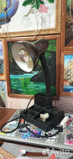 Настольная лампа