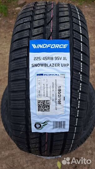 Windforce Snowblazer UHP 225/45 R18 95V