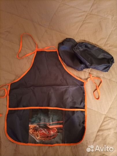 Фартук и нарукавники новые, для занятий