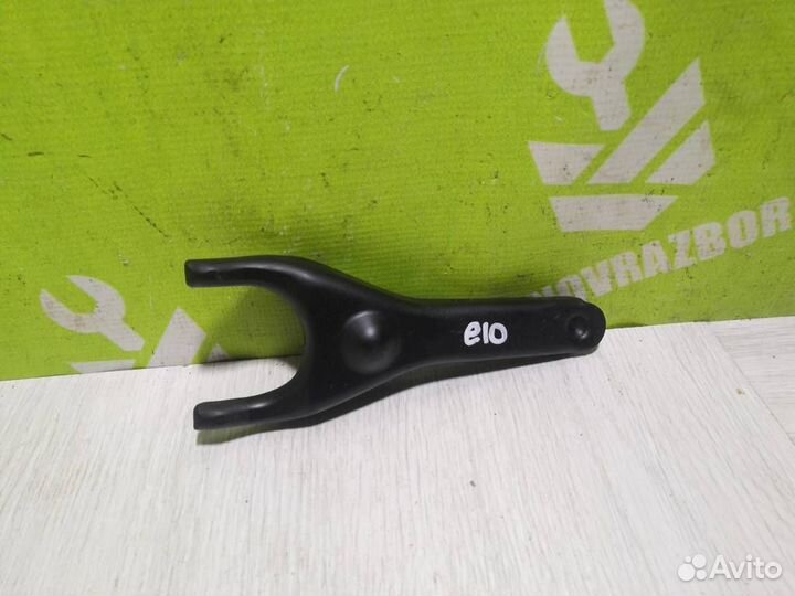 Вилка сцепления Тойота Королла Е100