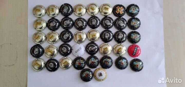 Пробки различные (винтовые, пластиковые, плакетки)