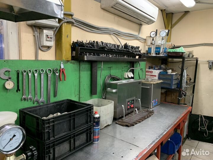 Топливная форсунка Mercedes 0445110195