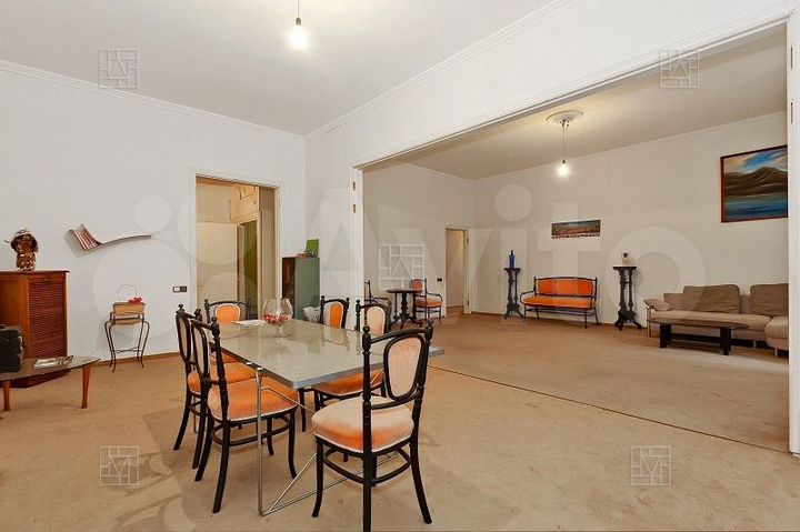 6-к. квартира, 188 м², 3/5 эт.