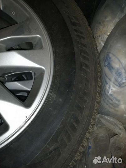 Bridgestone Ice Cruiser 5000 285/65 R17